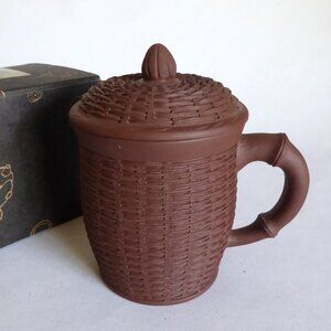 VINTAGE NEW TRADITIONAL CHINESE YIXING LIDDED BASKET HANDMADE CLAY MUG